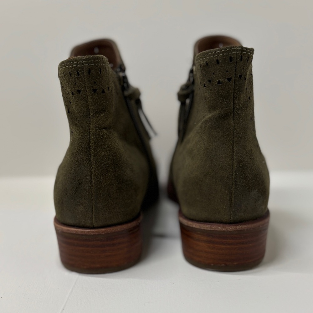Sofft Barina Olive Suede Ankle Boots Women’s Size 9.5M Leather Perforated Boots - Picture 5 of 8